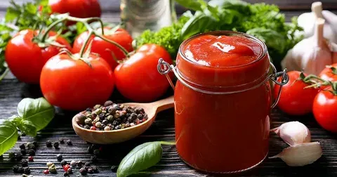 خرید رب گوجه با ریحان  با قیمت استثنایی